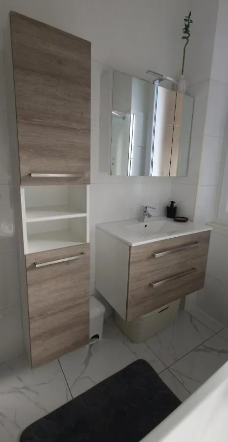 Mc Centar Apartman Apartment Pula 0*,  Croatia