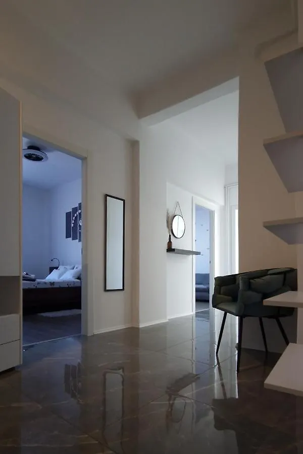 Mc Centar Apartman Apartment Pula